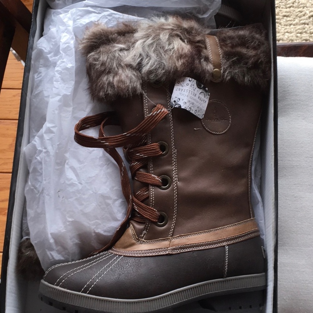 Boots NIB - Picture 1 of 4